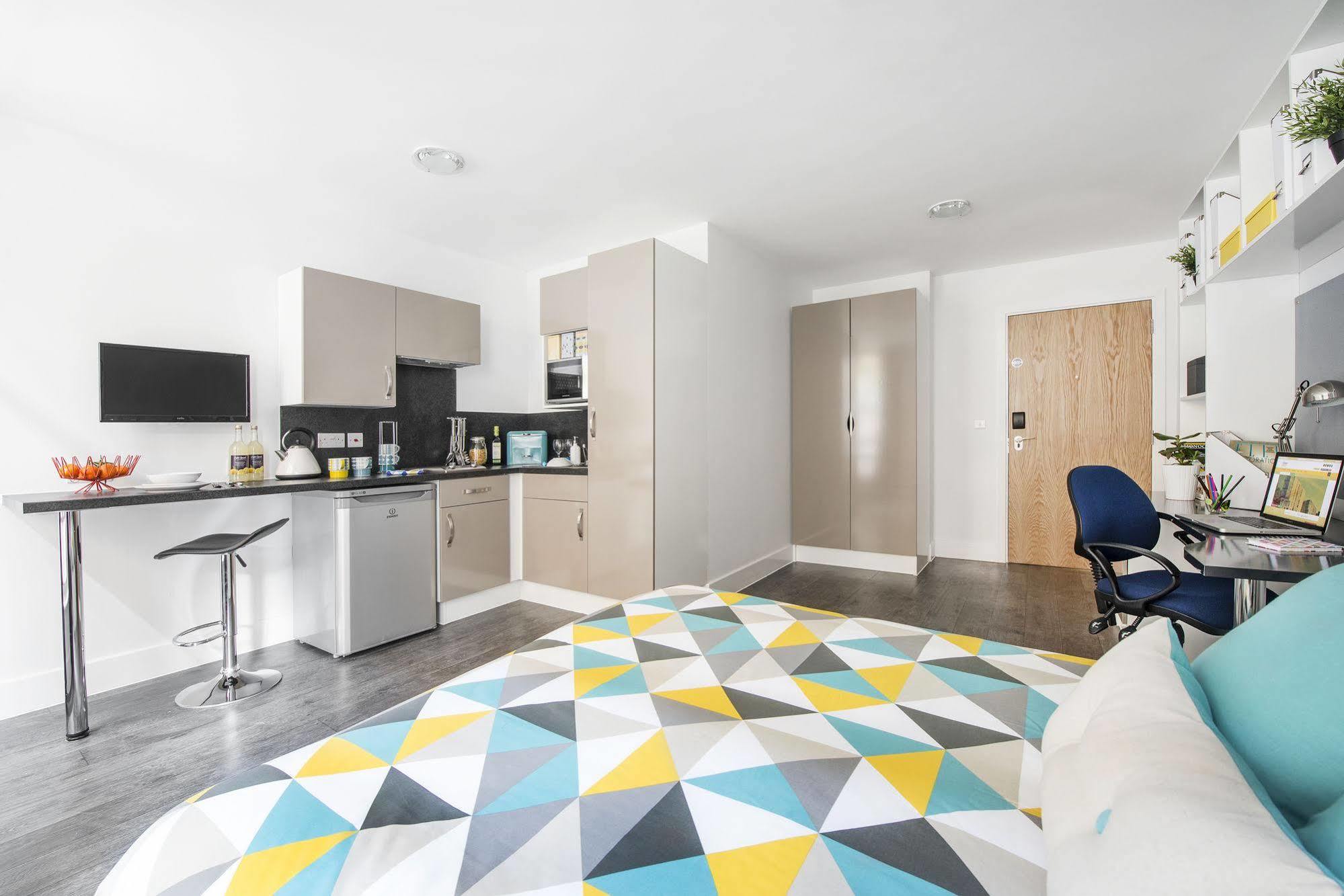 Destiny Student - Holyrood Apartment EDI Exterior foto